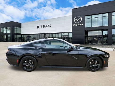 Used 2026 Ford Mustang Premium RWD image 5
