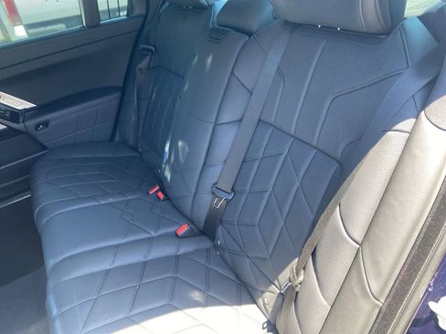 Used 2023 BMW i7 xDrive60 w/ Parking Assistance Package AWD/4WD image 13