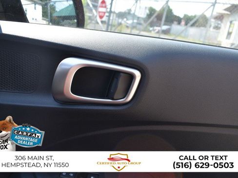 Used 2026 Hyundai Venue SEL FWD image 23