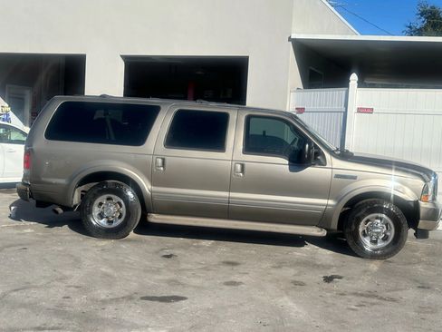 Used 2003 Ford Excursion Limited image 5
