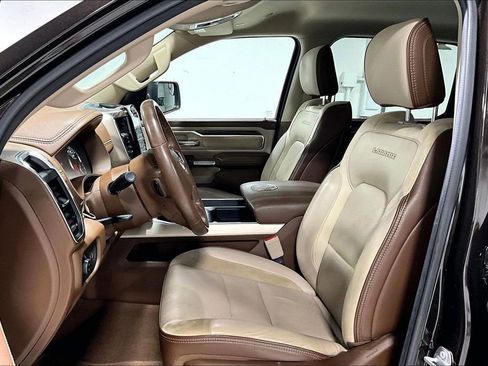 Used 2019 RAM 1500 Laramie image 33