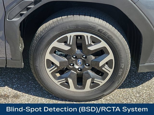 Used 2025 Subaru Forester Premium AWD/4WD image 9