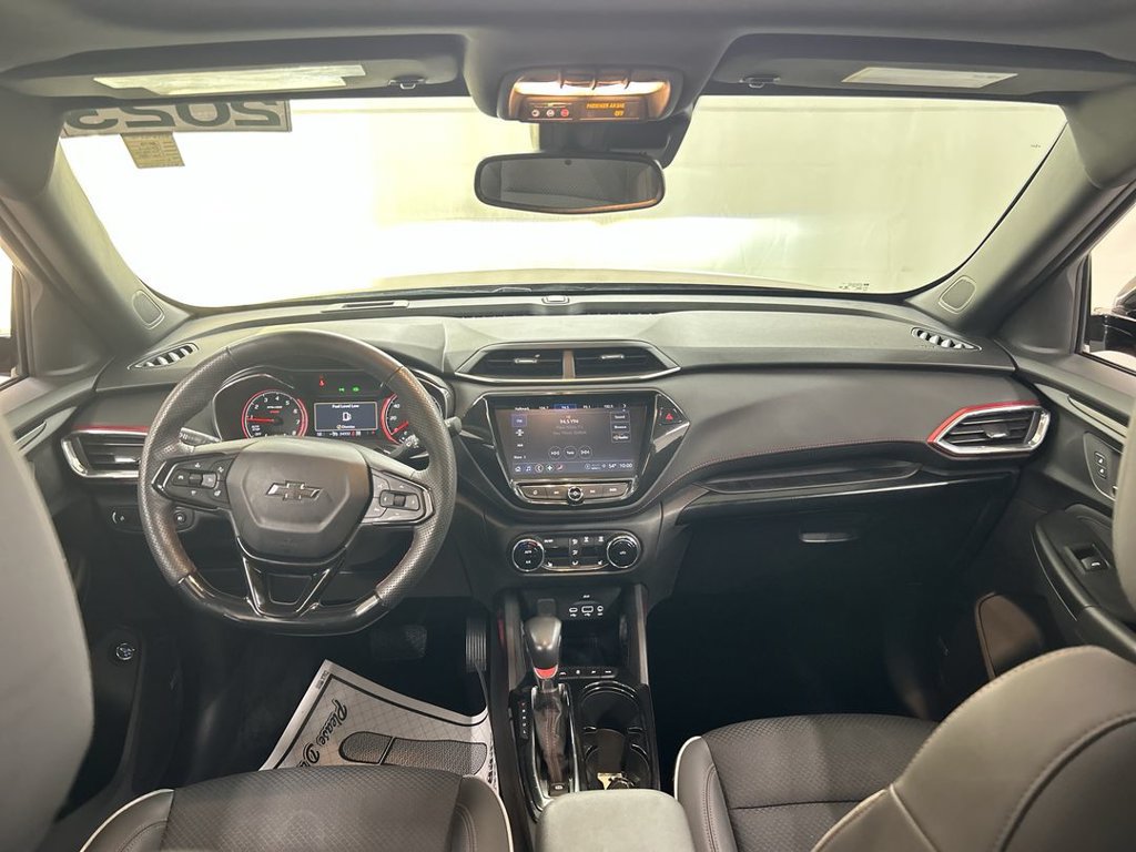 Certified 2023 Chevrolet TrailBlazer RS w/ Sun and Liftgate Package AWD/4WD image 18