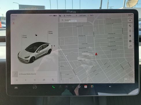 Used 2021 Tesla Model 3 Standard Range Plus image 14