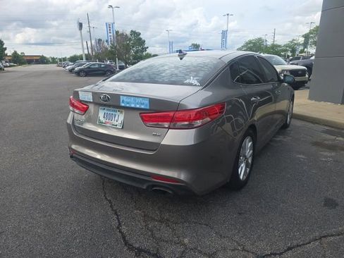 Used 2018 Kia Optima EX FWD image 4