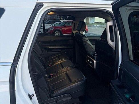Used 2024 Ford Expedition Max XLT AWD/4WD image 19