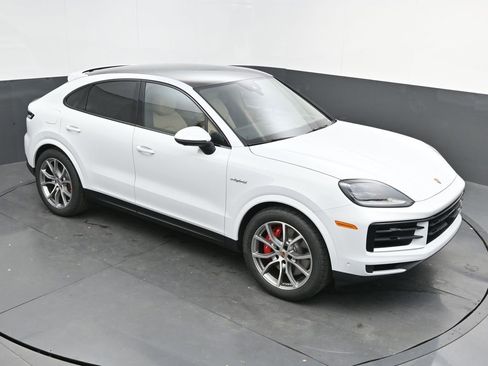 New 2026 Porsche Cayenne S image 38