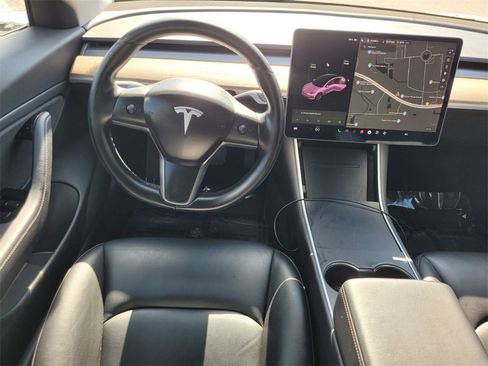 Used 2018 Tesla Model 3 Long Range image 14