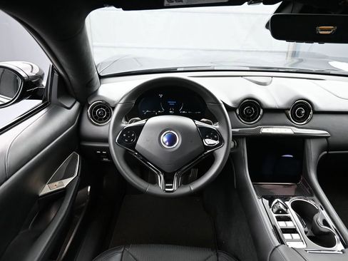 New 2025 Karma Revero Luxury image 17