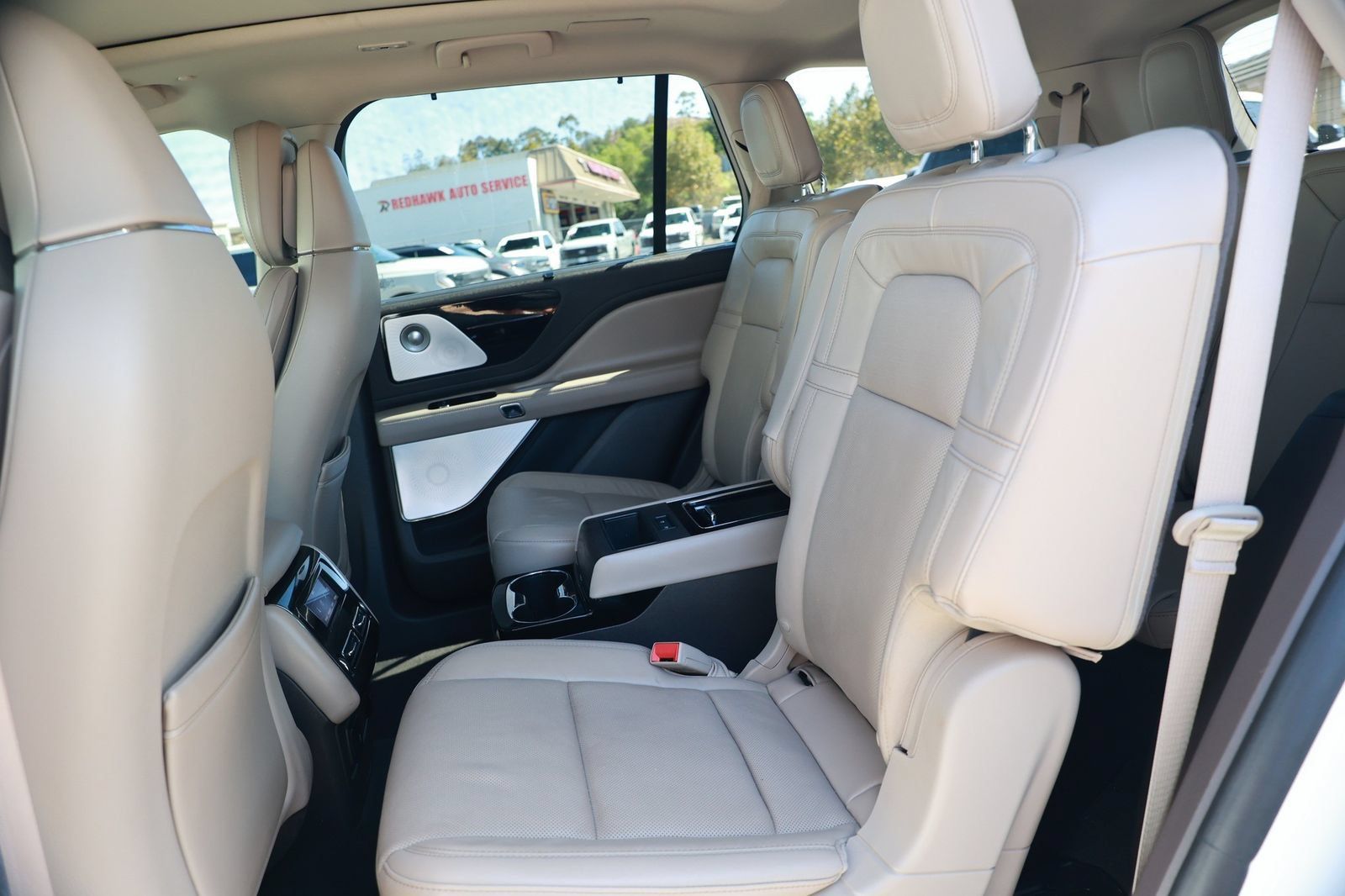 Used 2024 Lincoln Aviator Reserve w/ Equipment Group 201A AWD/4WD image 36