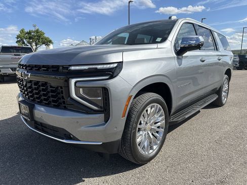 New 2025 Chevrolet Suburban Premier w/ Sun And Tow Package image 3