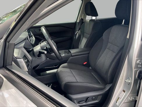 Used 2025 Nissan Rogue SV FWD image 8