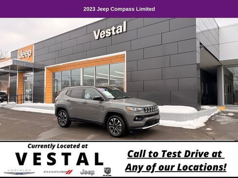 Used 2023 Jeep Compass Limited image 1