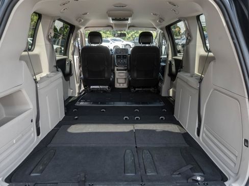 Used 2017 Dodge Grand Caravan SE w/ Power Window Group FWD image 29