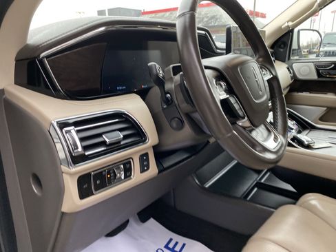 Used 2024 Lincoln Navigator L Reserve image 18