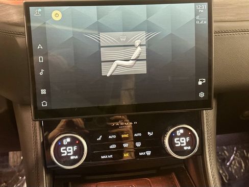 Used 2023 Jaguar F-PACE S AWD/4WD image 17