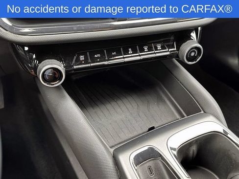 Certified 2024 Chevrolet Equinox EV RS FWD image 31