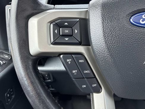 Used 2022 Ford F250 Lariat w/ Black Appearance Package AWD/4WD image 26