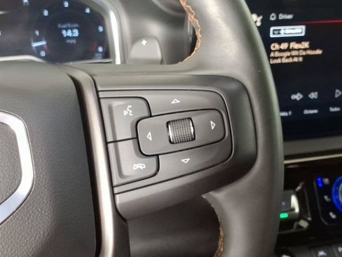 Used 2024 GMC Sierra 1500 AT4 w/ Technology Package AWD/4WD image 17