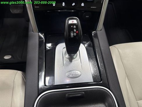 Used 2020 Land Rover Discovery Sport SE AWD/4WD image 31