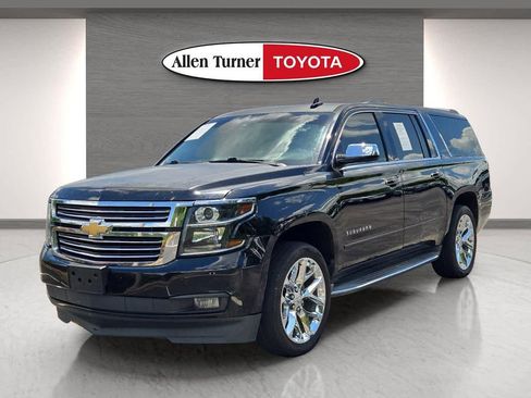 Used 2016 Chevrolet Suburban LTZ RWD image 3