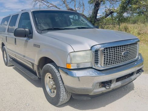 Used 2003 Ford Excursion XLT image 5