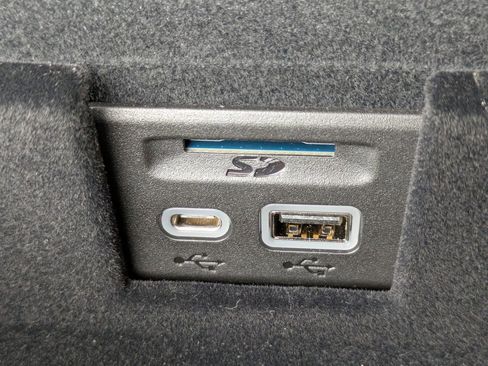 Certified 2025 Cadillac XT5 Luxury image 25