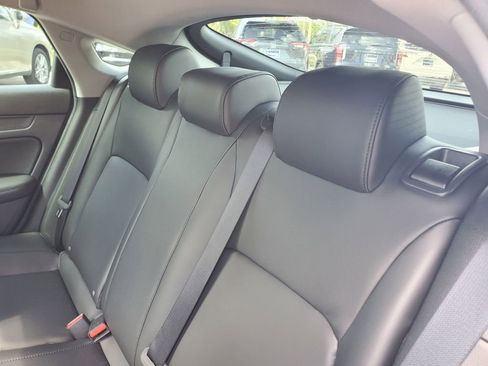 Used 2025 Acura Integra FWD image 12
