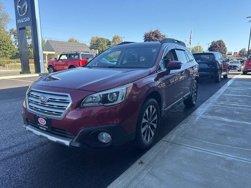 Used 2017 Subaru Outback 2.5i Limited image 1