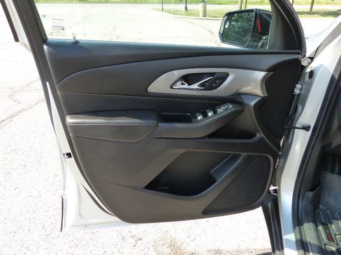 Used 2019 Chevrolet Traverse LS AWD/4WD image 19
