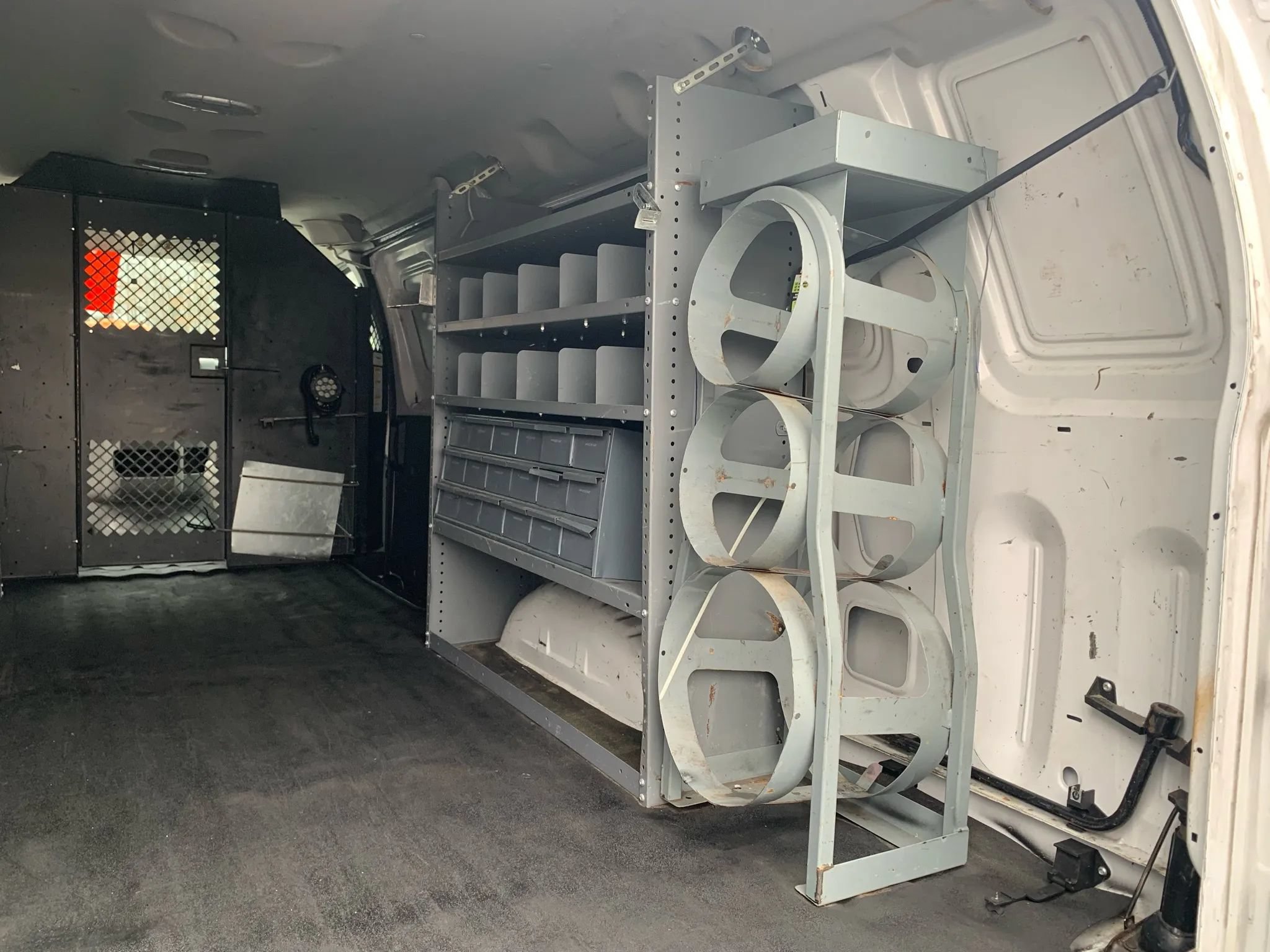 Used 2014 Ford E-350 and Econoline 350 Extended Super Duty w/ Insulation Package RWD image 26