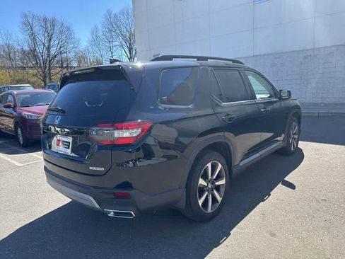 Certified 2023 Honda Pilot Touring image 17