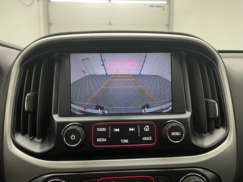 Used 2015 GMC Canyon SLT AWD/4WD image 4