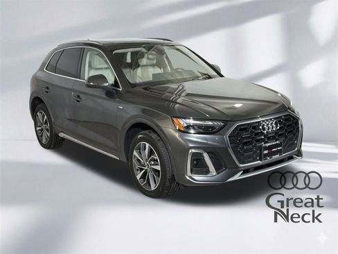 Used 2023 Audi Q5 2.0T Prestige w/ Prestige Package image 10