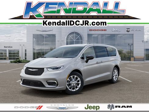 New 2026 Chrysler Pacifica Limited FWD image 1
