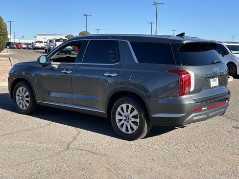 Used 2023 Hyundai Palisade SEL image 4
