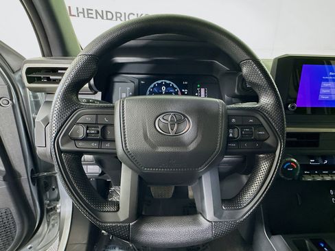 Used 2025 Toyota Tacoma SR image 15