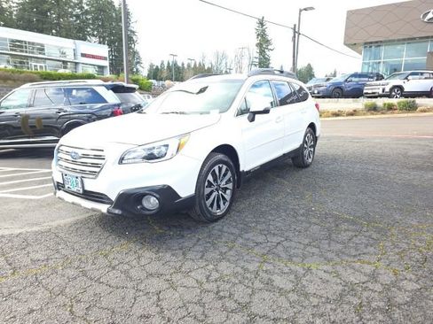 Used 2017 Subaru Outback 3.6R Limited AWD/4WD image 3