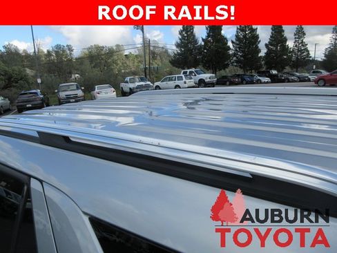 Used 2023 Ford Explorer Limited image 10