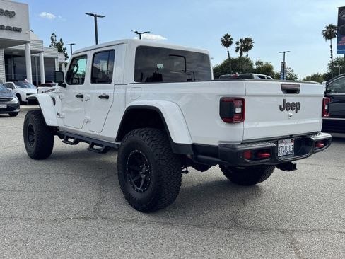 Used 2021 Jeep Gladiator Rubicon AWD/4WD image 4