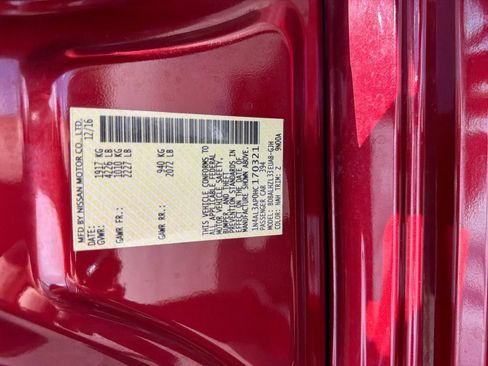 Used 2017 Nissan Altima 2.5 SR w/ Midnight Edition Package FWD image 31