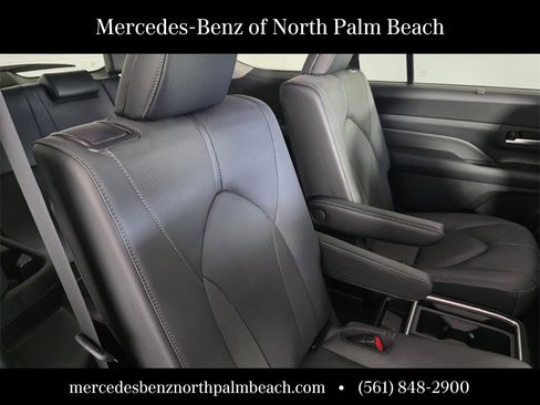 Used 2024 Toyota Grand Highlander Limited image 29