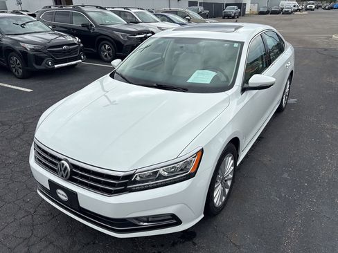 Used 2017 Volkswagen Passat 1.8T SE w/ SE Lighting Package FWD image 6