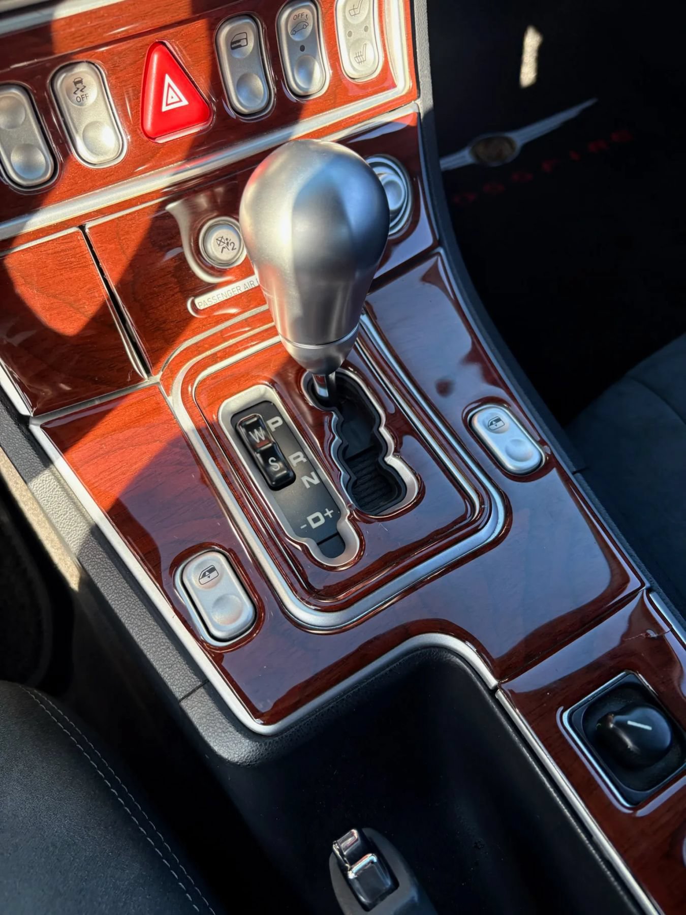 Used 2005 Chrysler Crossfire SRT-6 RWD image 17