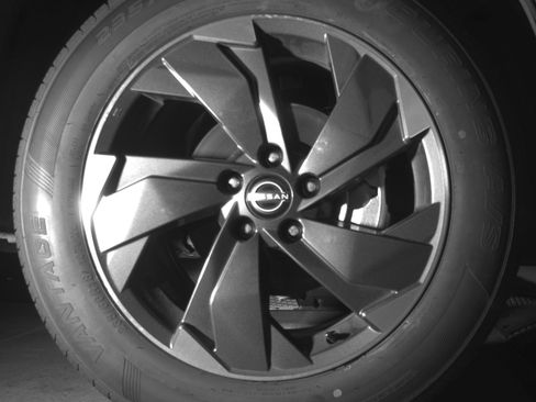 Used 2025 Nissan Rogue SV AWD/4WD image 13