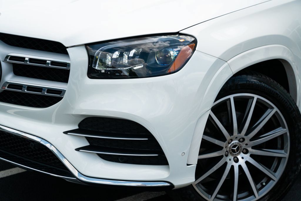 Used 2023 Mercedes-Benz GLS 450 4MATIC image 3