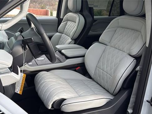 New 2026 Lincoln Navigator L Black Label image 21