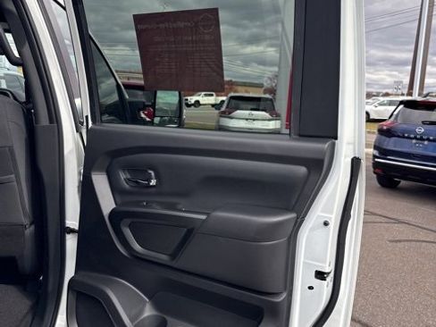 Certified 2024 Nissan Titan SV w/ SV Convenience Package image 25