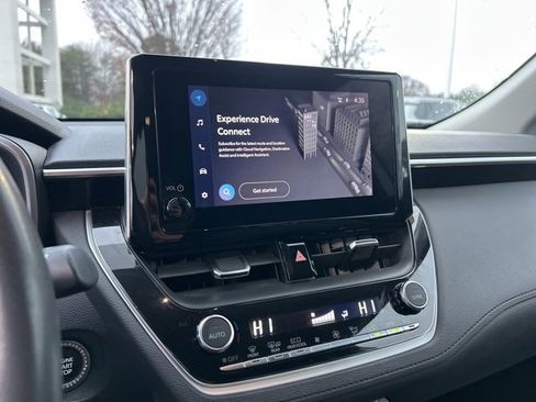 Used 2023 Toyota Corolla Cross XLE image 22