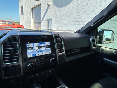 Used 2016 Ford F150 Platinum w/ Equipment Group 701A Luxury AWD/4WD image 16